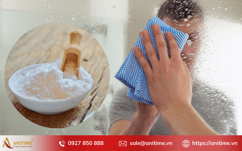 Cách tẩy kính bị mốc ố bằng baking soda